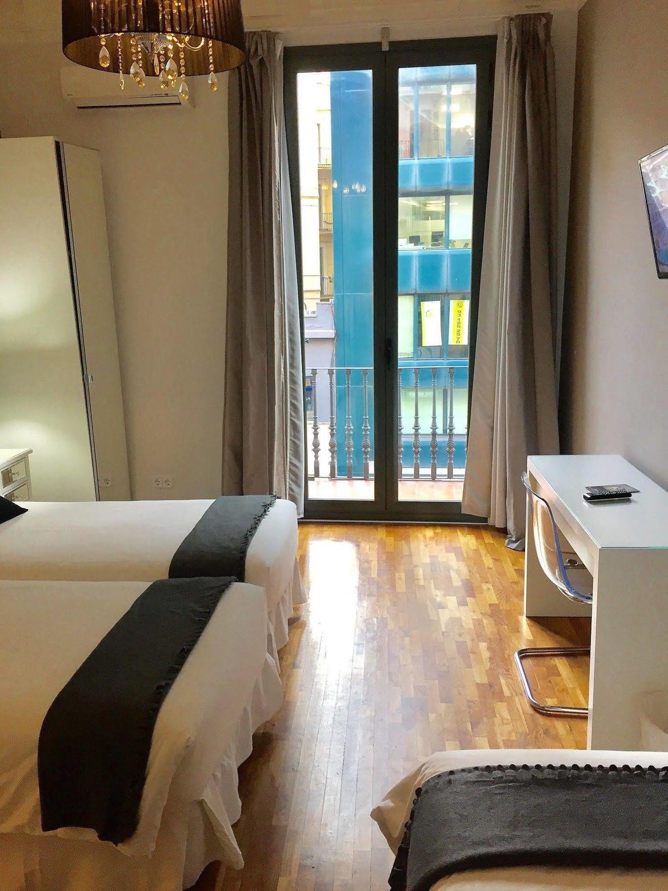 Super Balmes Guest House Barcelona Eksteriør bilde